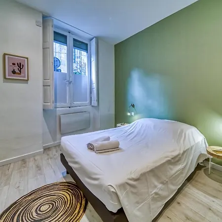 Le Centre 1, Logement Decore Avec Gout Et Moderne Dans L'hypercentre De Boulevard Agutte Sembat, Entierement Equipe Et Amenage Pour Accueillir Confortablement 4 Personnes Apartment Grenoble