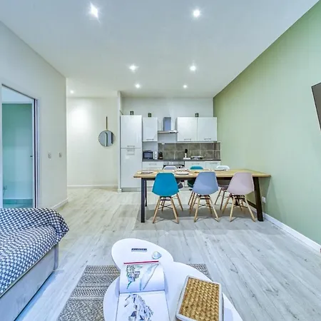 Le Centre 1, Logement Decore Avec Gout Et Moderne Dans L'hypercentre De Boulevard Agutte Sembat, Entierement Equipe Et Amenage Pour Accueillir Confortablement 4 Personnes Апартаменты