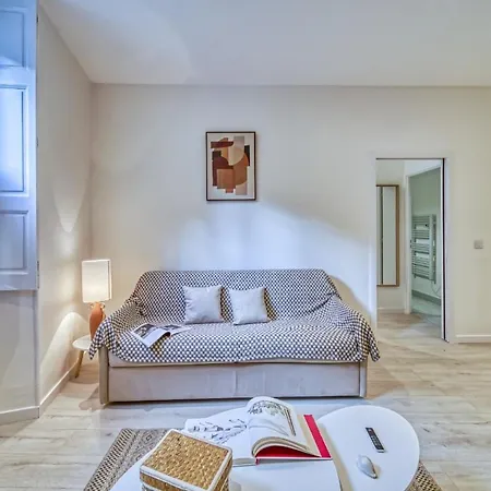 Апартаменты Le Centre 1, Logement Decore Avec Gout Et Moderne Dans L'hypercentre De Boulevard Agutte Sembat, Entierement Equipe Et Amenage Pour Accueillir Confortablement 4 Personnes