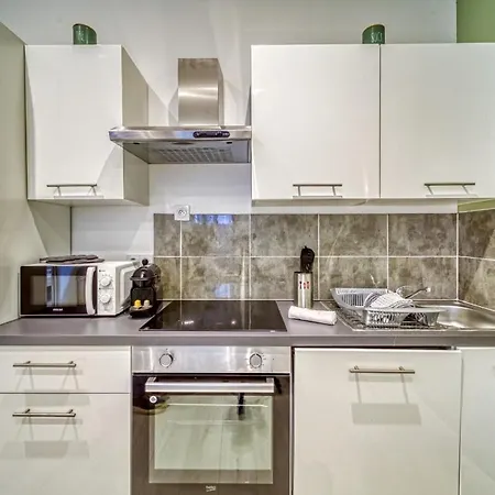 Апартаменты Le Centre 1, Logement Decore Avec Gout Et Moderne Dans L'hypercentre De Boulevard Agutte Sembat, Entierement Equipe Et Amenage Pour Accueillir Confortablement 4 Personnes *
