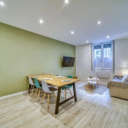 Apartment Le Centre 1, Logement Decore Avec Gout Et Moderne Dans L'hypercentre De Boulevard Agutte Sembat, Entierement Equipe Et Amenage Pour Accueillir Confortablement 4 Personnes Grenoble