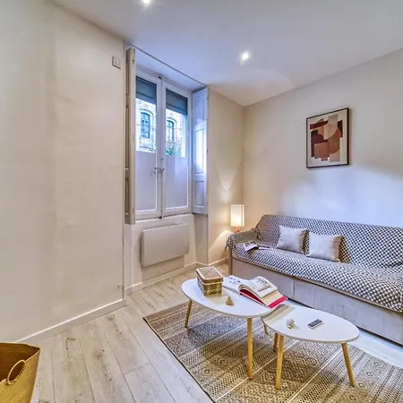 Le Centre 1, Logement Decore Avec Gout Et Moderne Dans L'hypercentre De Boulevard Agutte Sembat, Entierement Equipe Et Amenage Pour Accueillir Confortablement 4 Personnes *
