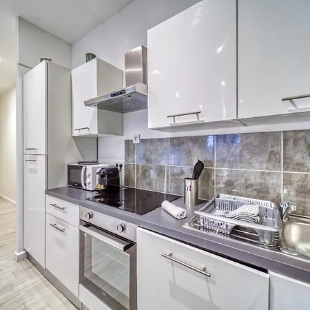 Le Centre 1, Logement Decore Avec Gout Et Moderne Dans L'hypercentre De Boulevard Agutte Sembat, Entierement Equipe Et Amenage Pour Accueillir Confortablement 4 Personnes Апартаменты