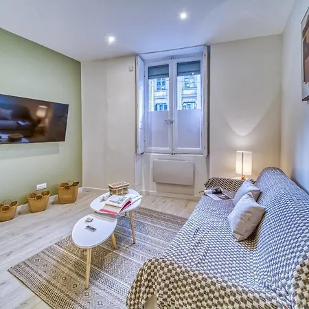 Апартаменты Le Centre 1, Logement Decore Avec Gout Et Moderne Dans L'hypercentre De Boulevard Agutte Sembat, Entierement Equipe Et Amenage Pour Accueillir Confortablement 4 Personnes *